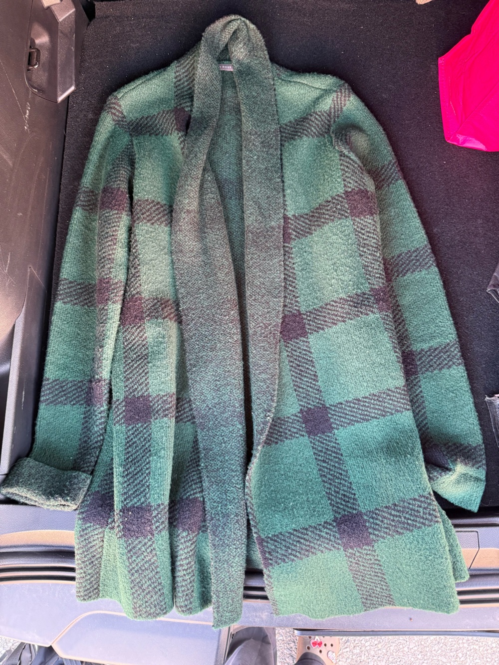 Suzy Shier Green and Black Plaid Knit Cardigan